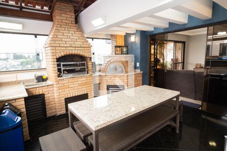 Apartamento à venda com 300m², 3 quartos e 4 vagas Apartamento à venda com 300m², 3 quartos e 4 vagasCobertura - Churrasqueira