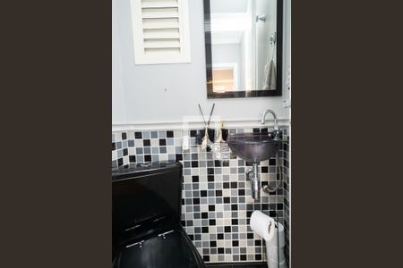 Apartamento à venda com 300m², 3 quartos e 4 vagas Apartamento à venda com 300m², 3 quartos e 4 vagasLavabo