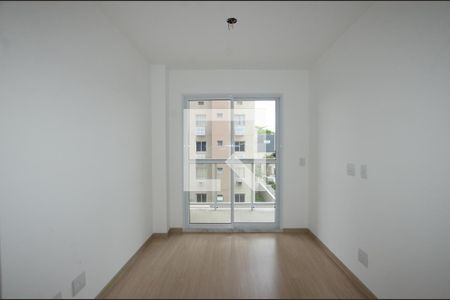 Sala de apartamento para alugar com 2 quartos, 52m² em Marechal Hermes, Rio de Janeiro