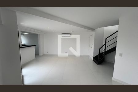 Sala  de apartamento para alugar com 2 quartos, 110m² em Pinheiros, São Paulo