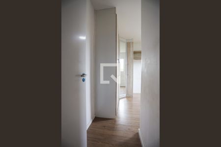 Entrada do quarto 1 de apartamento para alugar com 2 quartos, 48m² em Parque Rincão, Cotia