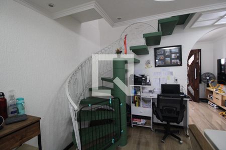 Escada de casa à venda com 2 quartos, 100m² em Socorro, São Paulo