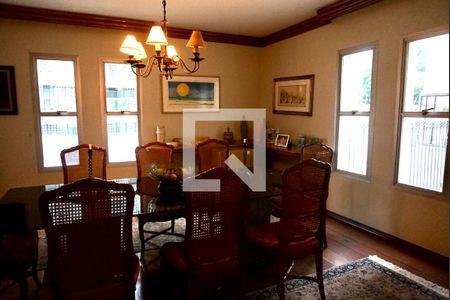 Apartamento à venda com 331m², 4 quartos e 4 vagas Apartamento à venda com 331m², 4 quartos e 4 vagasSala