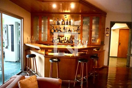 Apartamento à venda com 331m², 4 quartos e 4 vagas Apartamento à venda com 331m², 4 quartos e 4 vagasSala