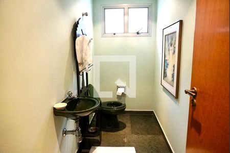 Apartamento à venda com 331m², 4 quartos e 4 vagas Apartamento à venda com 331m², 4 quartos e 4 vagasLavabo