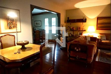 Apartamento à venda com 331m², 4 quartos e 4 vagas Apartamento à venda com 331m², 4 quartos e 4 vagasSala