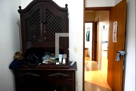 Apartamento à venda com 331m², 4 quartos e 4 vagas Apartamento à venda com 331m², 4 quartos e 4 vagasQuarto dependência