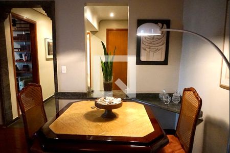 Apartamento à venda com 331m², 4 quartos e 4 vagas Apartamento à venda com 331m², 4 quartos e 4 vagasSala