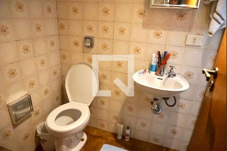 Apartamento à venda com 331m², 4 quartos e 4 vagas Apartamento à venda com 331m², 4 quartos e 4 vagasBanheiro dependência