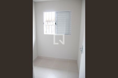 Quarto 2 de casa para alugar com 2 quartos, 40m² em Parque Edu Chaves, São Paulo