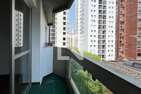 Sacada de apartamento à venda com 1 quarto, 55m² em Vila Nova Conceição, São Paulo