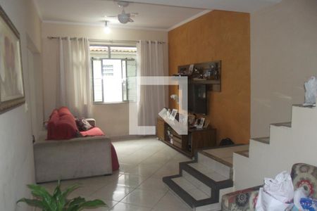Sala de casa à venda com 3 quartos, 196m² em Pilares, Rio de Janeiro