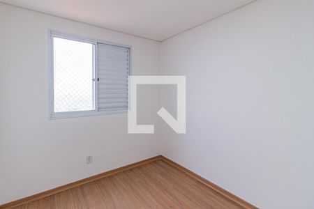 Quarto 1 de apartamento para alugar com 2 quartos, 48m² em Vila da Oportunidade, Carapicuíba