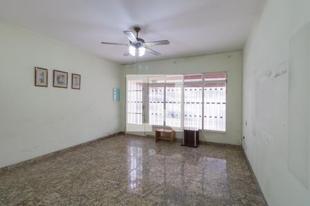 Sala de casa para alugar com 2 quartos, 130m² em Vila São Vicente, São Paulo