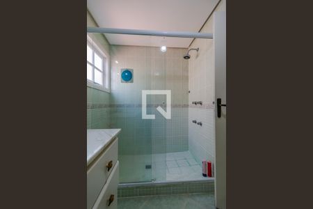 Casa de condomínio à venda com 290m², 4 quartos e 3 vagas Casa de condomínio à venda com 290m², 4 quartos e 3 vagasBanheiro