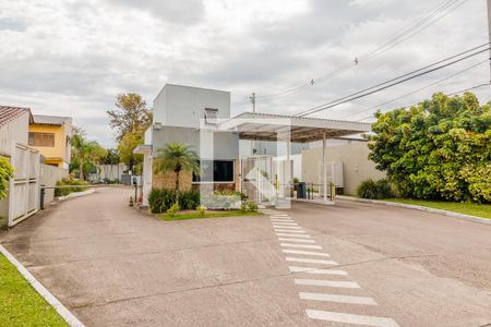 Casa de condomínio à venda com 290m², 4 quartos e 3 vagas Casa de condomínio à venda com 290m², 4 quartos e 3 vagasFachada