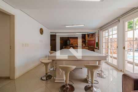 Casa em Condomínio 4 dorms e 230m² à venda - Avenida Juca Batista,  Cavalhada - Porto Alegre
