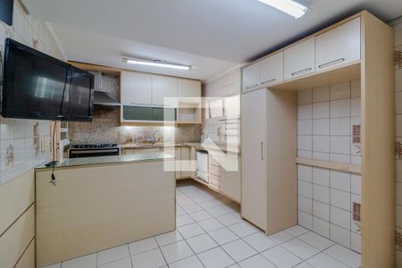 Casa de condomínio à venda com 290m², 4 quartos e 3 vagas Casa de condomínio à venda com 290m², 4 quartos e 3 vagasCozinha