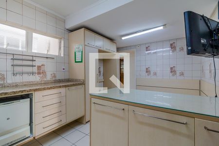 Casa de condomínio à venda com 290m², 4 quartos e 3 vagas Casa de condomínio à venda com 290m², 4 quartos e 3 vagasCozinha