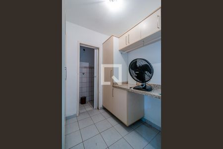 Casa de condomínio à venda com 290m², 4 quartos e 3 vagas Casa de condomínio à venda com 290m², 4 quartos e 3 vagasÁrea de Serviço