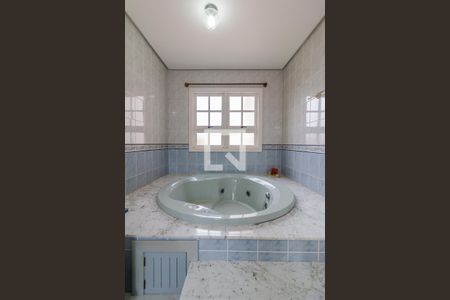 Casa de condomínio à venda com 290m², 4 quartos e 3 vagas Casa de condomínio à venda com 290m², 4 quartos e 3 vagasQuarto 2 - suíte