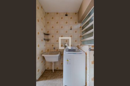 Casa de condomínio à venda com 290m², 4 quartos e 3 vagas Casa de condomínio à venda com 290m², 4 quartos e 3 vagasÁrea de Serviço