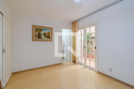 Casa de condomínio à venda com 290m², 4 quartos e 3 vagas Casa de condomínio à venda com 290m², 4 quartos e 3 vagasQuarto 1