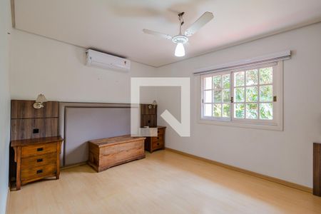 Casa de condomínio à venda com 290m², 4 quartos e 3 vagas Casa de condomínio à venda com 290m², 4 quartos e 3 vagasQuarto 2