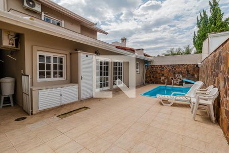 Casa de condomínio à venda com 290m², 4 quartos e 3 vagas Casa de condomínio à venda com 290m², 4 quartos e 3 vagasQuintal