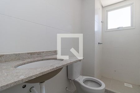 Banheiro da Suíte de apartamento para alugar com 3 quartos, 88m² em Passo da Areia, Porto Alegre