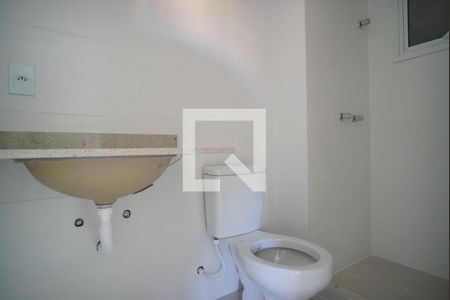 Lavabo  de apartamento para alugar com 3 quartos, 93m² em Passo da Areia, Porto Alegre