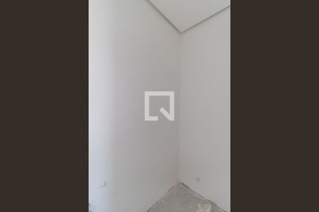 Lavabo de apartamento para alugar com 3 quartos, 85m² em Passo da Areia, Porto Alegre