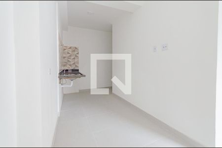 Sala/Cozinha  de apartamento à venda com 2 quartos, 50m² em Vila Monumento, São Paulo