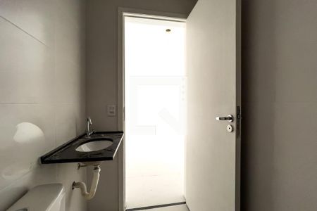 Banheiro de apartamento à venda com 2 quartos, 40m² em Vila Monumento, São Paulo