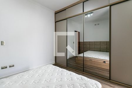 Suíte 1 de casa à venda com 4 quartos, 245m² em Chácara Seis de Outubro, São Paulo