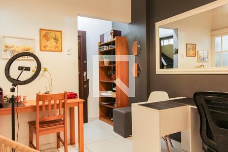 Sala de apartamento para alugar com 1 quarto, 40m² em Copacabana, Rio de Janeiro