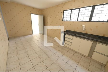 Cozinha  de casa para alugar com 3 quartos, 180m² em Parque das Laranjeiras, Goiânia