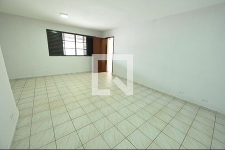 Sala de casa para alugar com 3 quartos, 180m² em Parque das Laranjeiras, Goiânia