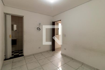 Quarto 2 de casa para alugar com 2 quartos, 50m² em Vila Invernada, São Paulo