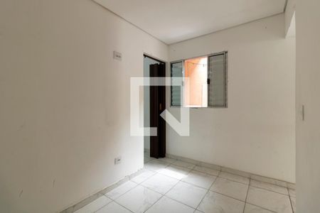 Quarto 1 de casa para alugar com 2 quartos, 50m² em Vila Invernada, São Paulo