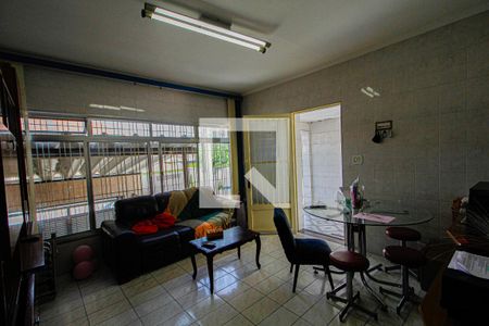 Sala de casa para alugar com 2 quartos, 300m² em Vila Scarpelli, Santo André