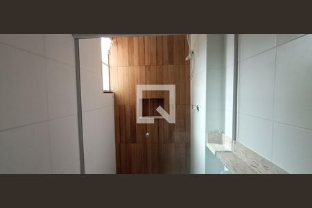 Banheiro de apartamento para alugar com 1 quarto, 38m² em Vila Mazzei, São Paulo