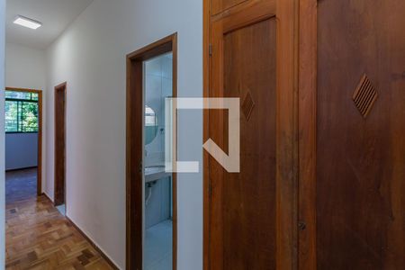 Corredor de apartamento à venda com 3 quartos, 123m² em Funcionários, Belo Horizonte