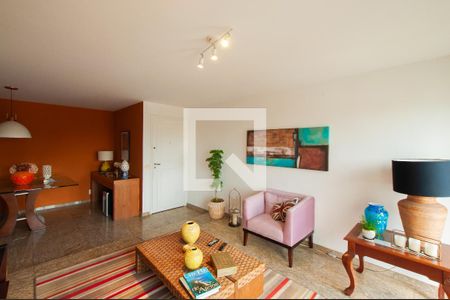 Sala de apartamento à venda com 3 quartos, 126m² em Alto de Pinheiros, São Paulo