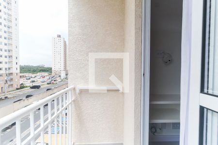 Sacada da Sala de apartamento para alugar com 2 quartos, 48m² em Vila Mogilar, Mogi das Cruzes