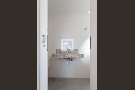 Banheiro da Suíte de apartamento à venda com 2 quartos, 77m² em Candelária, Belo Horizonte