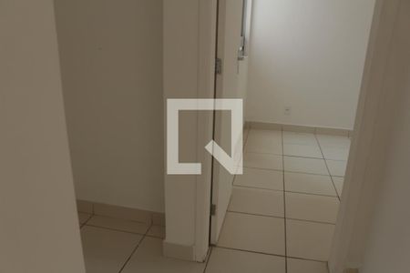 Banheiro Corredor de apartamento à venda com 1 quarto, 47m² em Jardim Guanabara, Belo Horizonte
