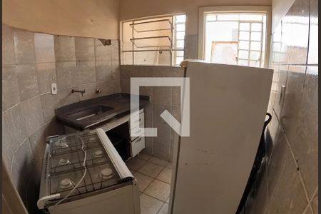 Cozinha de apartamento para alugar com 2 quartos, 59m² em Floramar, Belo Horizonte