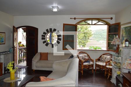 Sala de casa para alugar com 4 quartos, 235m² em Anil, Rio de Janeiro