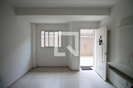 Sala de casa de condomínio à venda com 2 quartos, 80m² em Itaquera, São Paulo